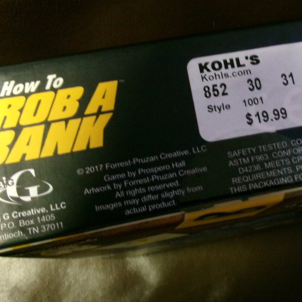 NWT 2 Games - Search and Find: Chaos at the Park 3D and How to Rob a Bank Game - Picture 9 of 9